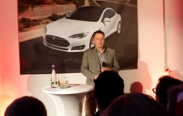Elon Musk Calls For Technology In Alternative Energy