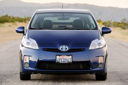 2011-Toyota-Prius-3.jpg