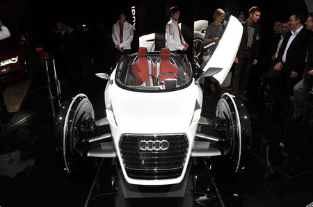 Audi-two-seat-electric-Urban-Concept-car-2.jpg
