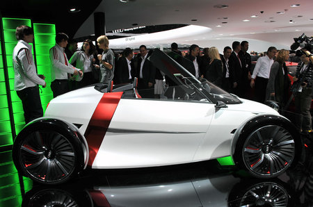 Audi-two-seat-electric-Urban-Concept-car-3.jpg