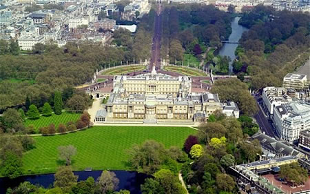 Buckingham-Palace.jpg