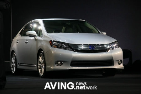 Lexus_HS250h_1.jpg