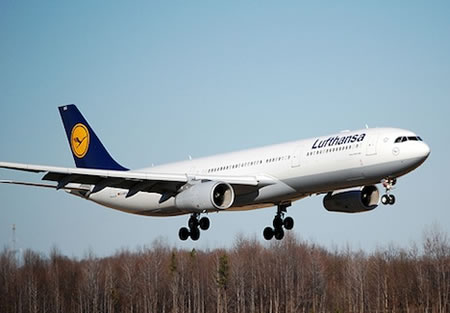 Lufthansa_biofuel-powered-passenger-airplane.jpg