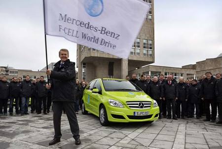 Mercedes-Benz-B-Class-F-Cell-2.jpg