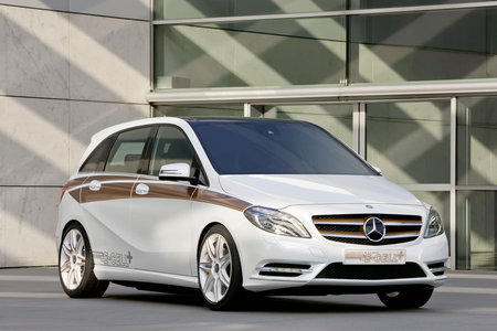 Mercedes-Benz-Concept-B-Class-E-CELL-PLUS-1.jpg