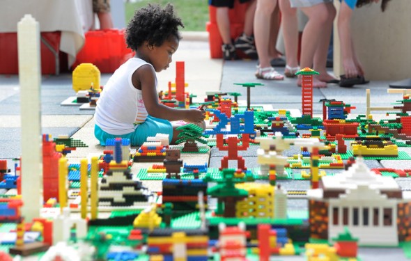 Lego-plastic-bricks